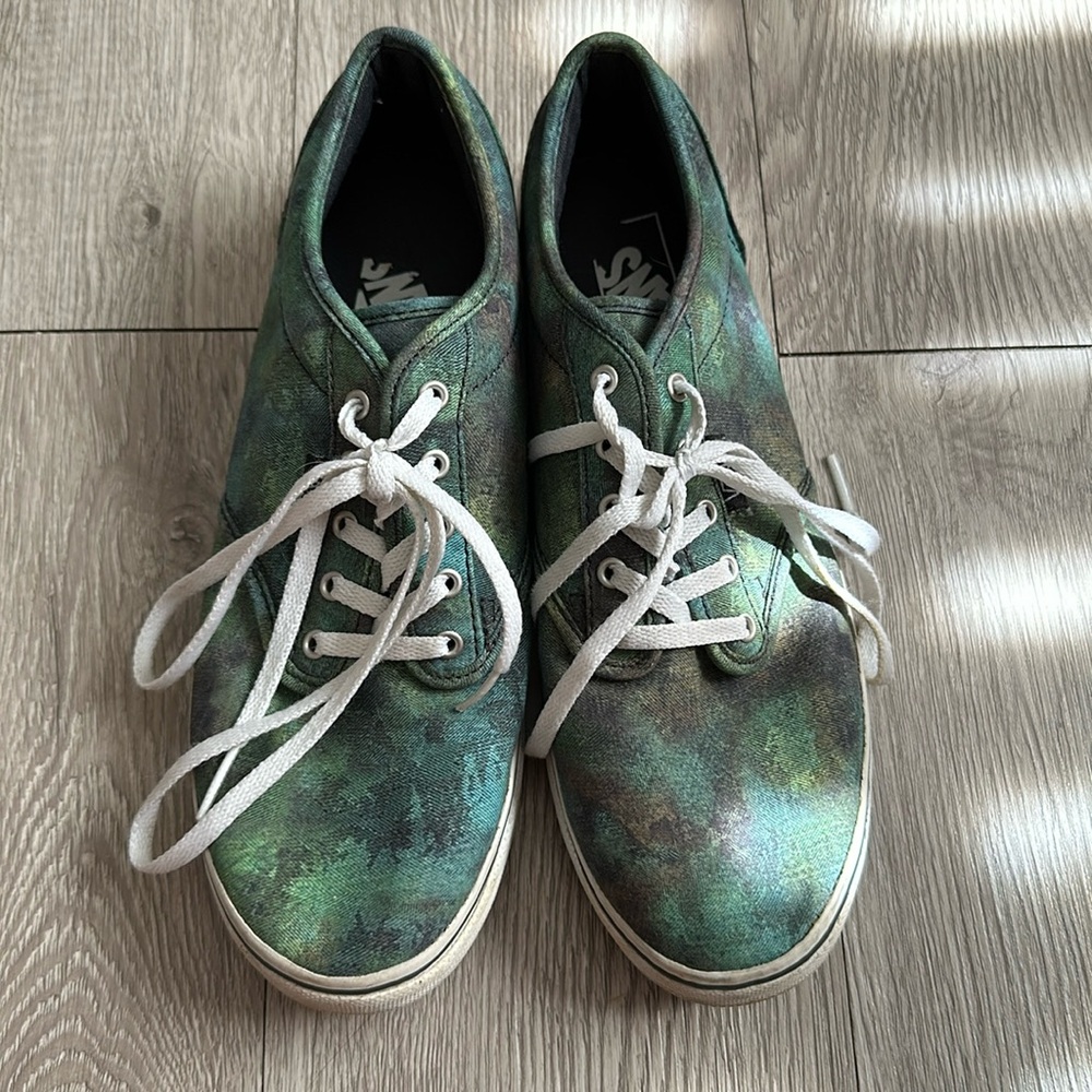 Green and blue VANS size 7.5. Worn 2-3 times! Excellent condition.